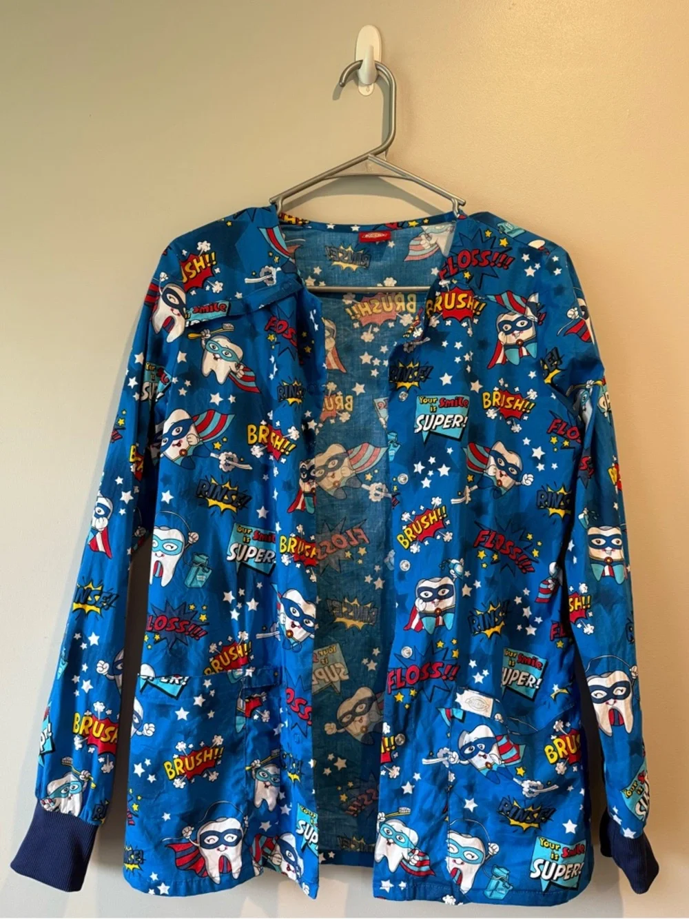 Women’s ‘Dickies’ Dental scrub jacket - Picture 2 of 5